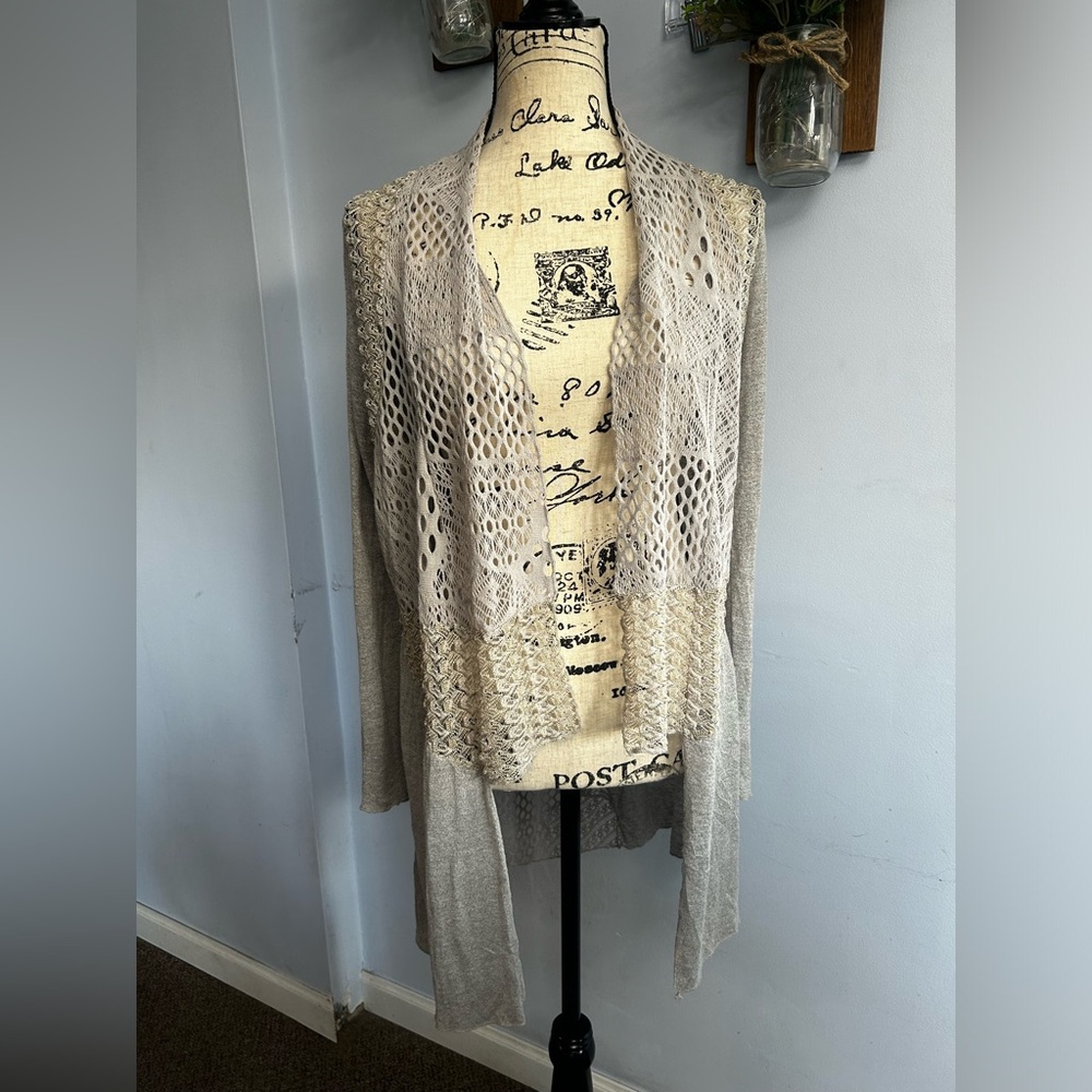BKE boutique‎ cardigan bohemian Gypsy indie gold thread crochet asymmetrical